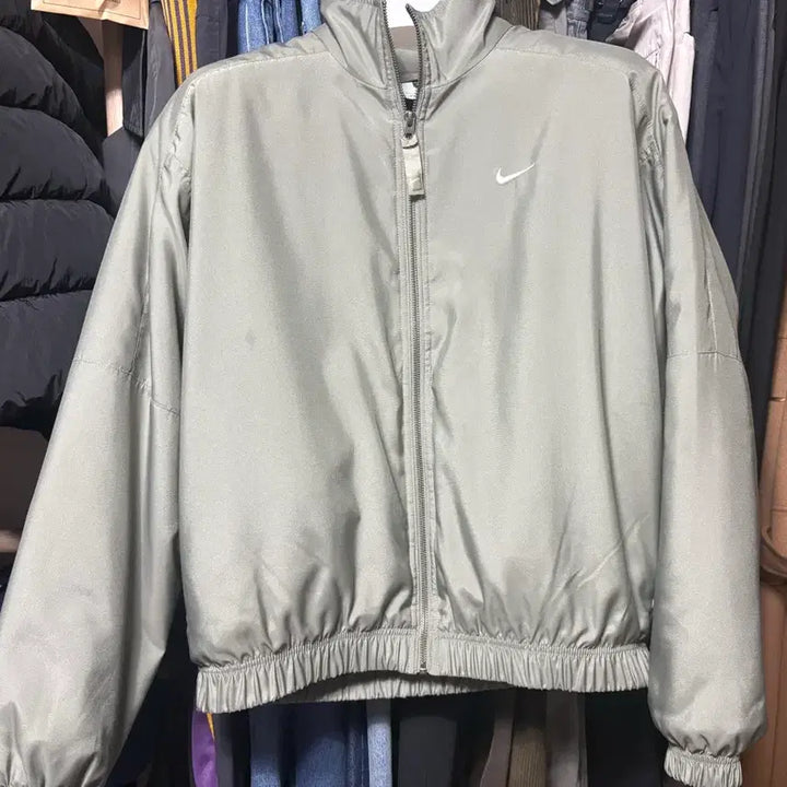 [BUNJANG] Nike NRG Solo Swoosh Satin Bomber Jacket (Asia) / 나이키 NRG 솔로 스우시 사틴 봄버 자켓(아시아)