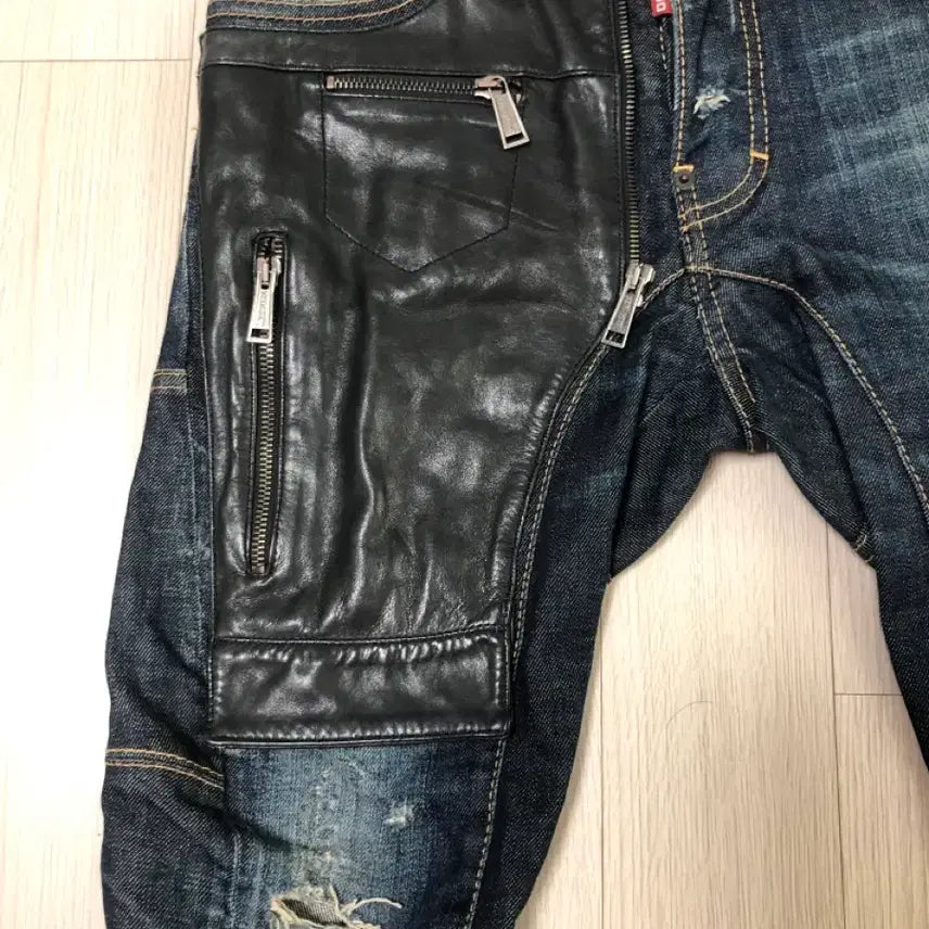 [SOLD OUT] 디스퀘어드 루키진 바이커42