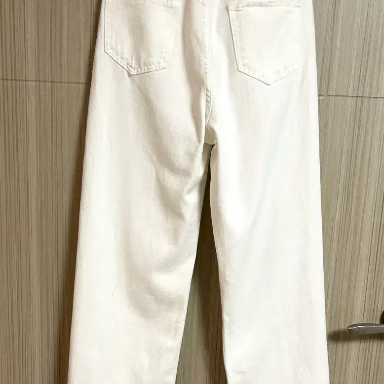 [BUNJANG] Plastic Island White Denim Semi-Wide Fit Pants / [플라스틱아일랜드] 화이트 데님 세미와이드핏 팬츠