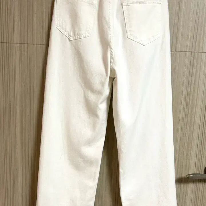 [BUNJANG] Plastic Island White Denim Semi-Wide Fit Pants / [플라스틱아일랜드] 화이트 데님 세미와이드핏 팬츠