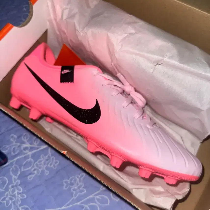 [BUNJANG] Nike Tiempo Legend 10 FG Soccer Cleats / 나이키 티엠포 레전드 10 fg 핑크 화이트