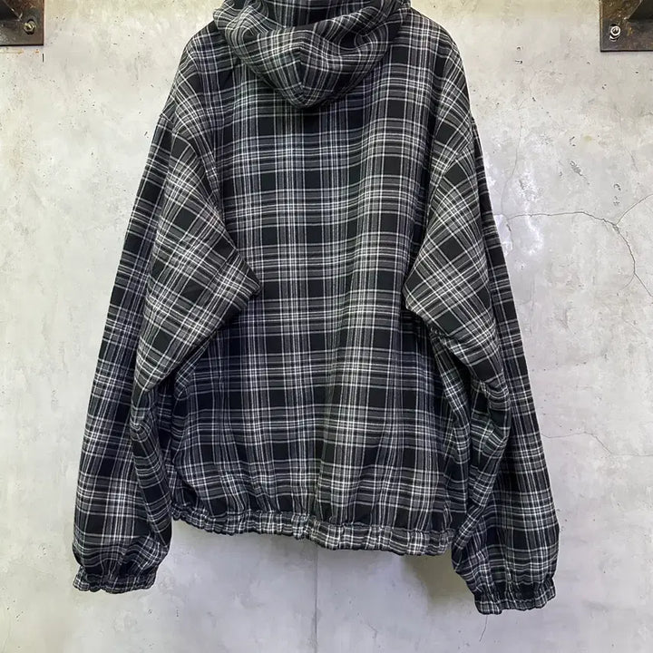 [BUNJANG] Balenciaga Men's Reversible Check Black Hoodie Zip-up / [S]발렌시아가 양면용 남성 체크 블랙 후드 집업