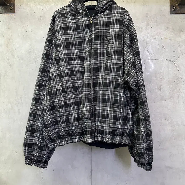 [BUNJANG] Balenciaga Men's Reversible Check Black Hoodie Zip-up / [S]발렌시아가 양면용 남성 체크 블랙 후드 집업