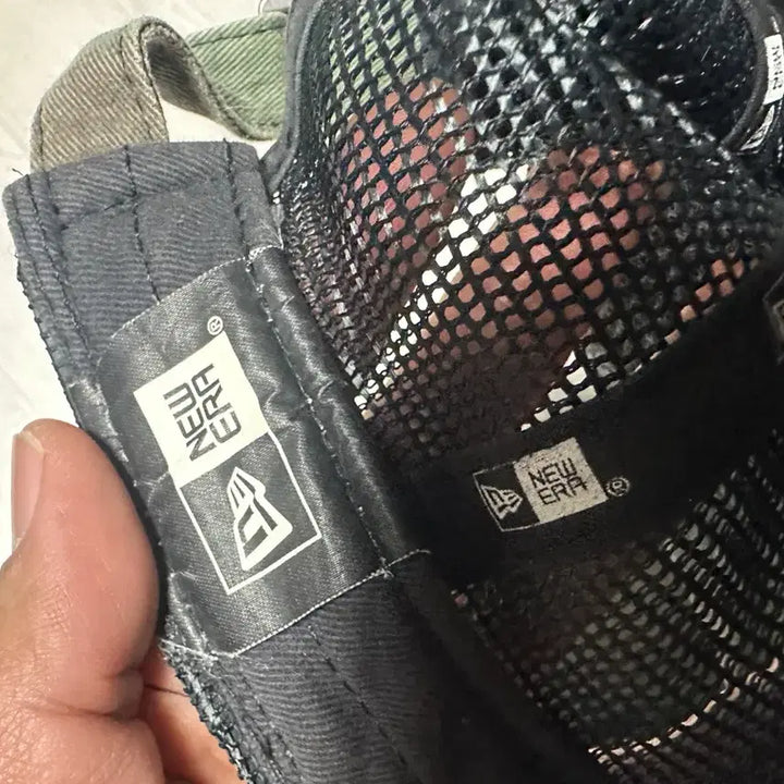 [SOLD OUT] XLARGE x New Era 워킹에이프 카모 메쉬 트러커 스냅백 캡