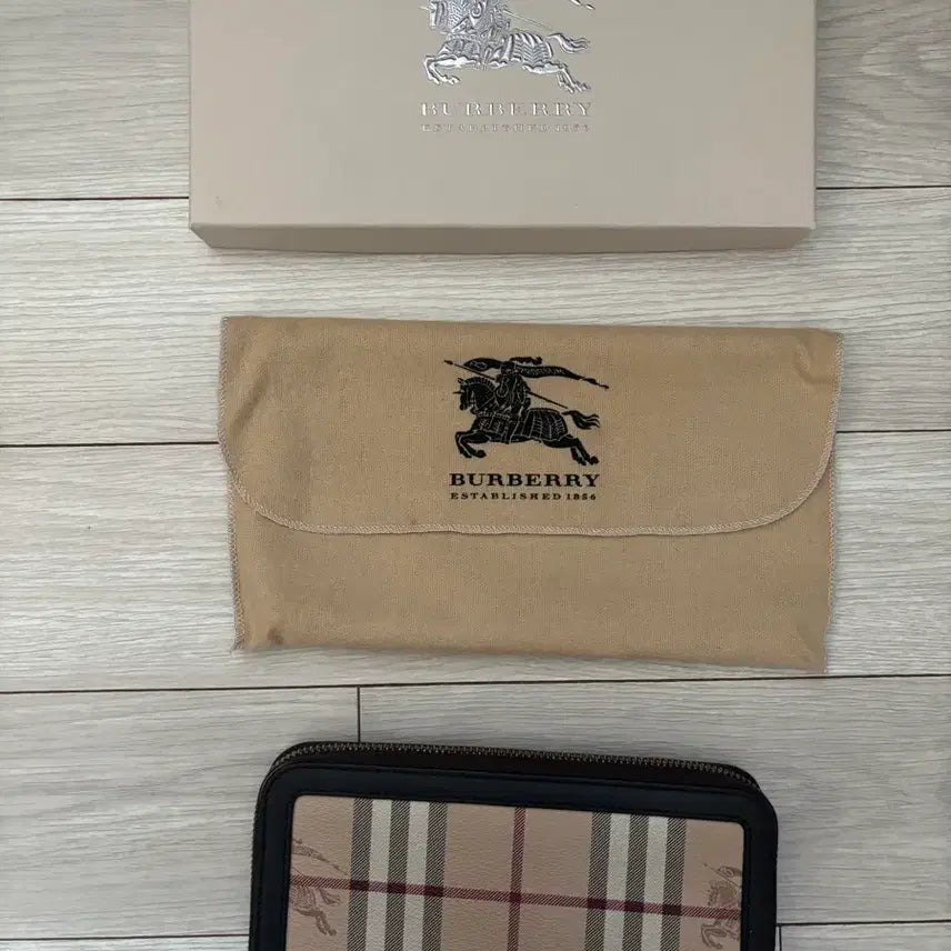 [BUNJANG] Burberry Long Wallet / 버버리 장지갑