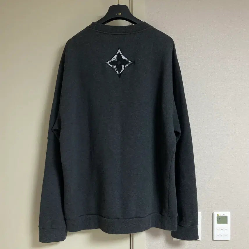 [BUNJANG] Louis Vuitton Cotton Crewneck LV Logo Sweatshirt / [5L] 루이비통 코튼 크루넥 LV 로고 스웨트셔츠