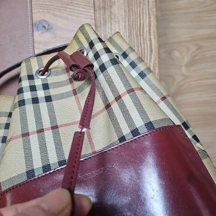 [BUNJANG] Burberry Check Crossbody Bag / 버버리가방
