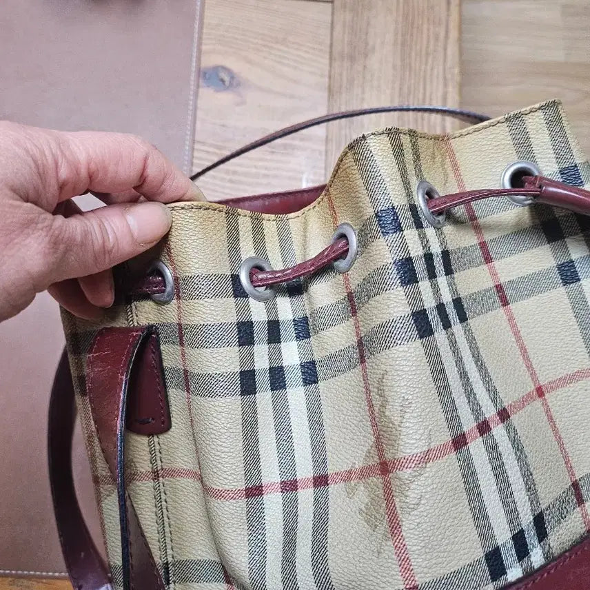 [BUNJANG] Burberry Check Crossbody Bag / 버버리가방