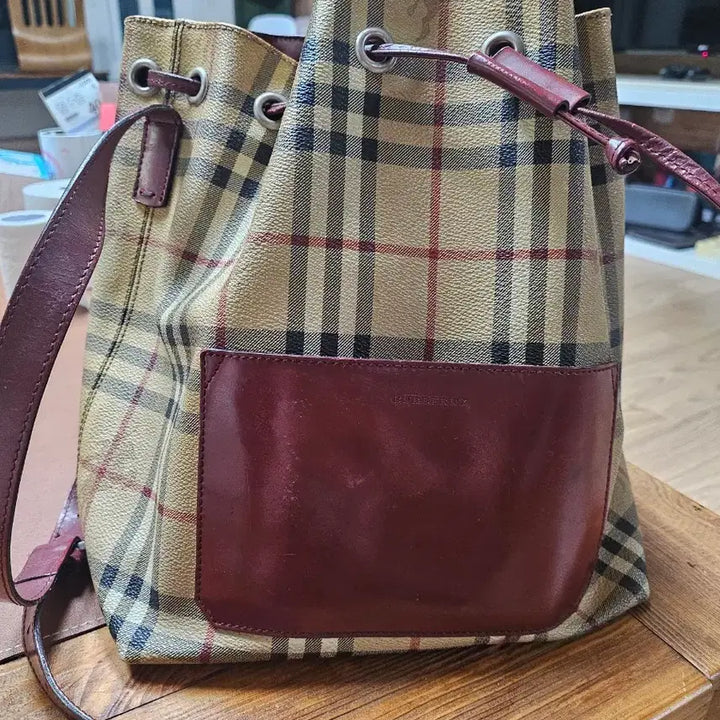 [BUNJANG] Burberry Check Crossbody Bag / 버버리가방