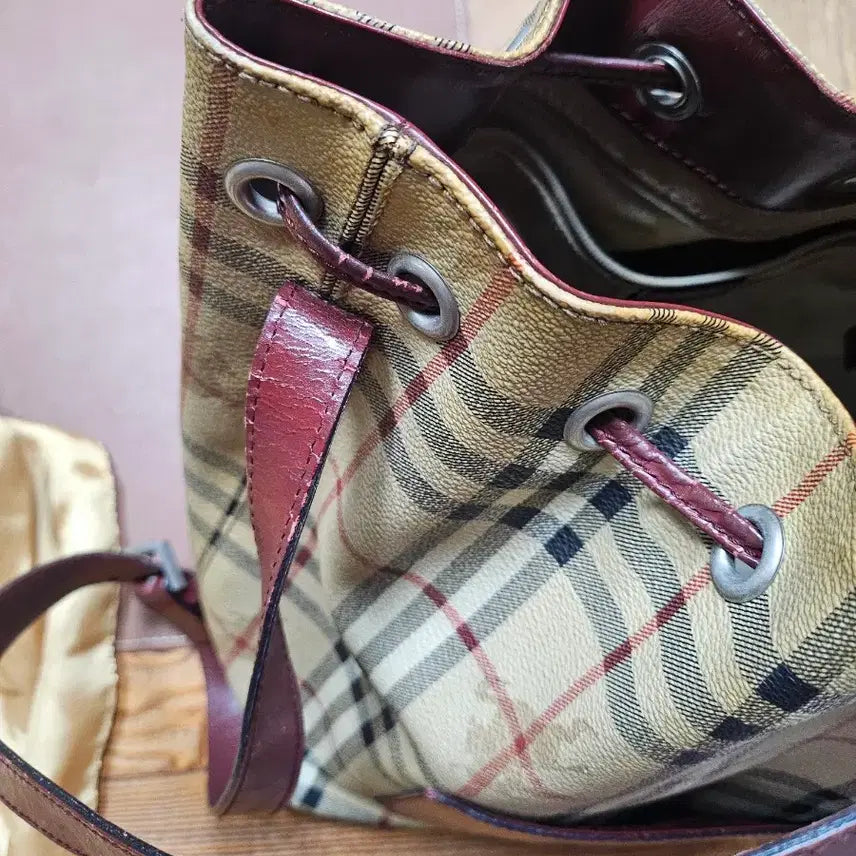 [BUNJANG] Burberry Check Crossbody Bag / 버버리가방