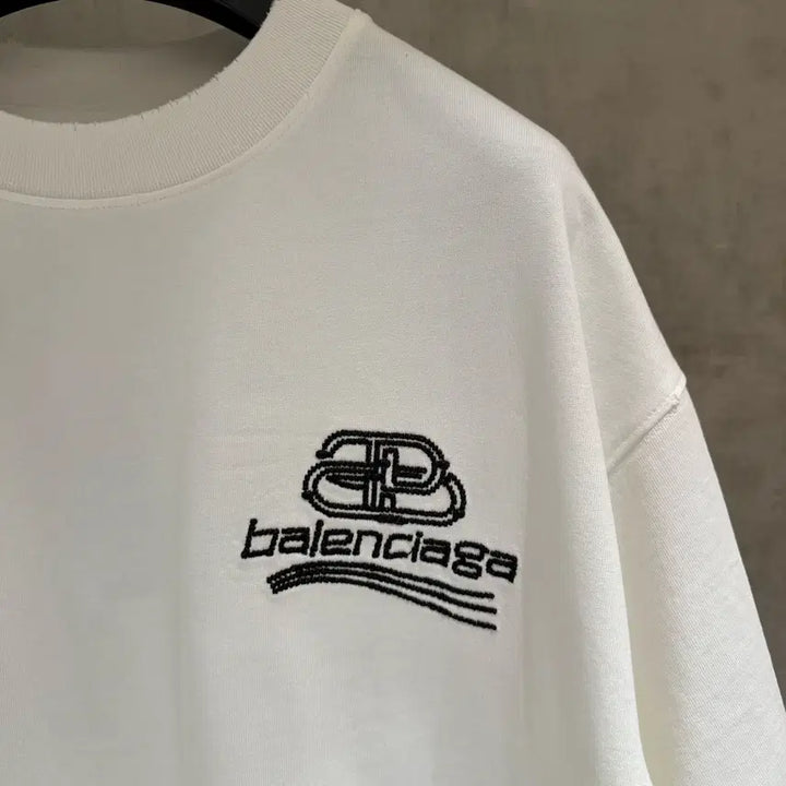[BUNJANG] Balenciaga Small Logo Basic T-Shirt White / L 발렌시아가 스몰로고 기본티셔츠 반팔티셔츠 화이트