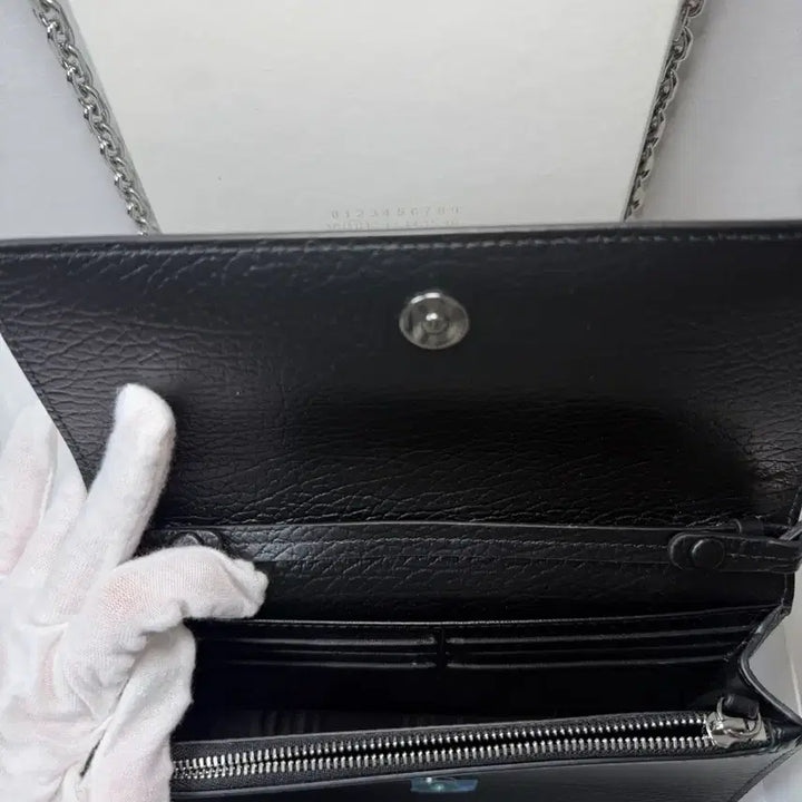 [SOLD OUT] [새상품/정품]메종 마르지엘라 포 스티치 체인 지갑 풀박스