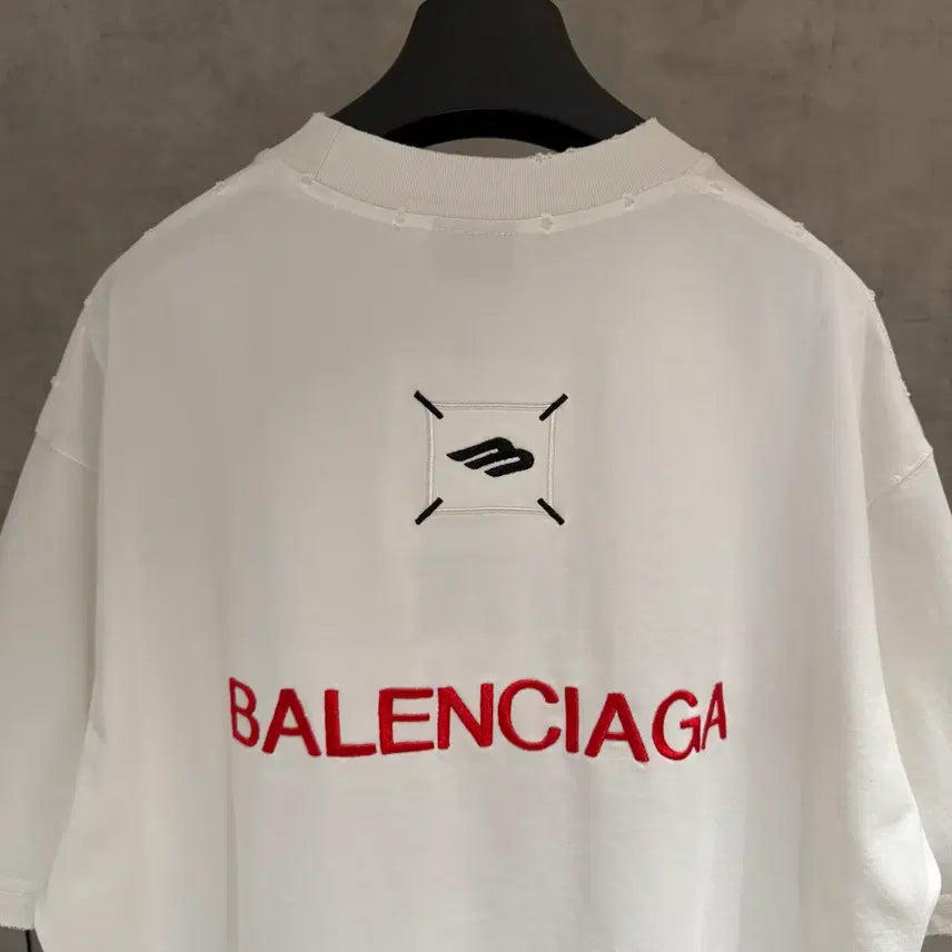 [BUNJANG] Balenciaga Small Logo Basic T-shirt Red Logo / L 발렌시아가 스몰로고 기본티셔츠 반팔티셔츠 여름 남성 레드로고