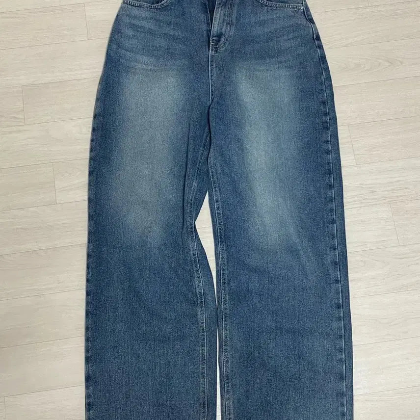 [BUNJANG] Autumn Product Curved Denim Pants / 어텀 프로덕트