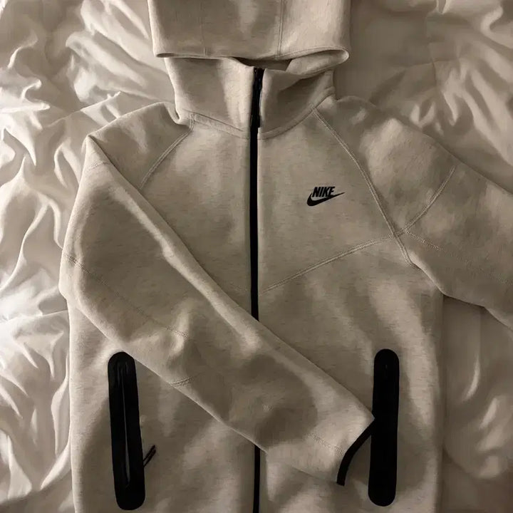 [BUNJANG] Nike Tech Pack White M Size / 나이키 테크팩 화이트 m사이즈