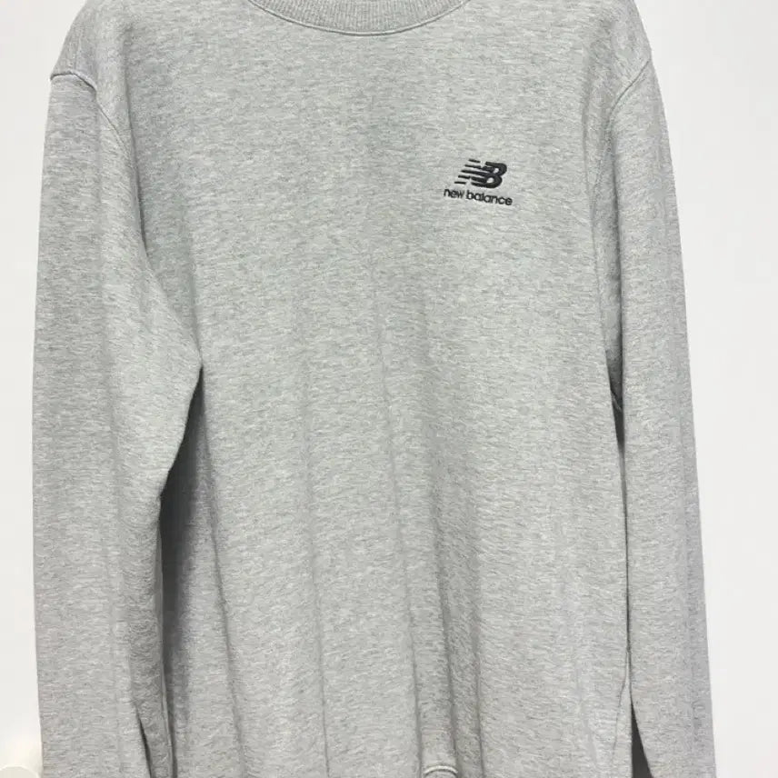 [BUNJANG] New Balance Small Logo Sweatshirt (Size M) / 사이즈 M) 뉴발란스 스몰로고 맨투맨