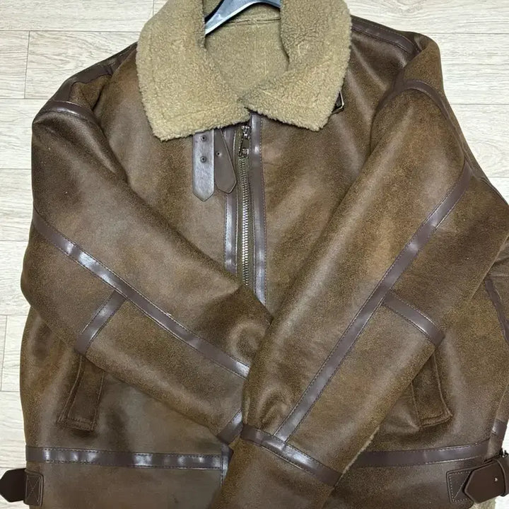 [BUNJANG] Outing X Brown Mustang Jacket / 외출X 브라운 무스탕 판매합니다!