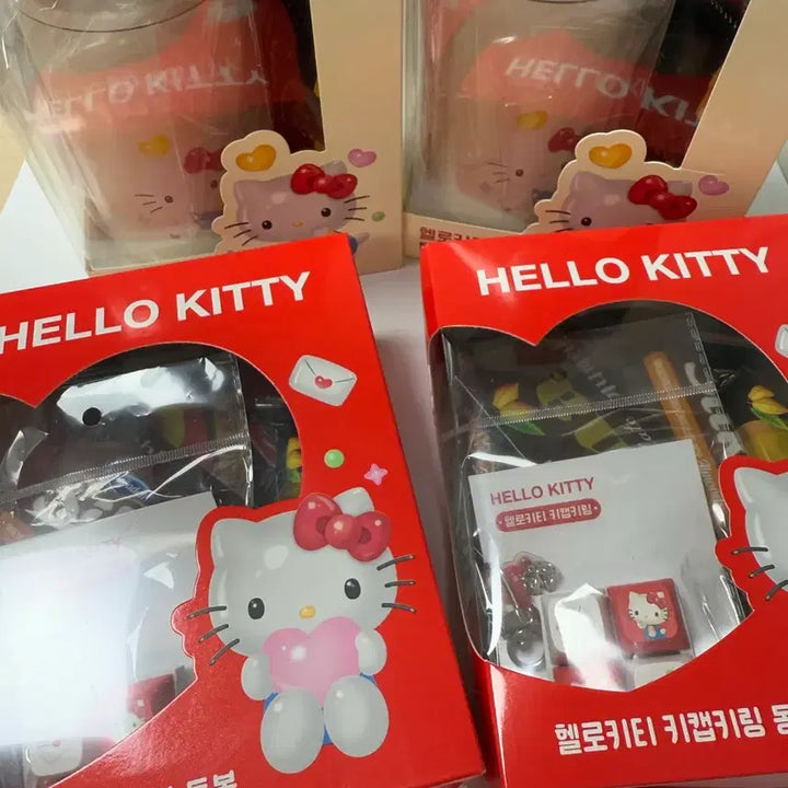 [BUNJANG] Seven Eleven Hello Kitty Keycap and Keyring Set / [새상품] 세븐일레븐 헬로키티 사각키캡키링 세트
