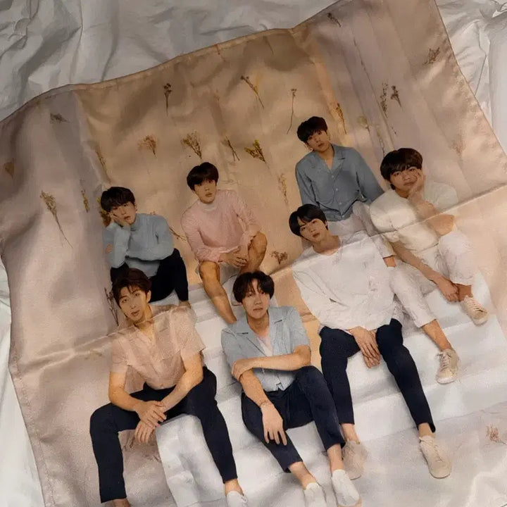 [BUNJANG] BTS Silk Wall Poster / 방탄소년단 단체 실크 벽걸이포스터