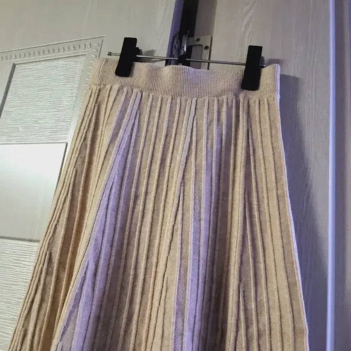 [BUNJANG] Beige Knit Pleated Long Skirt / 베이지 니트 플리츠 롱 스커트  미착용