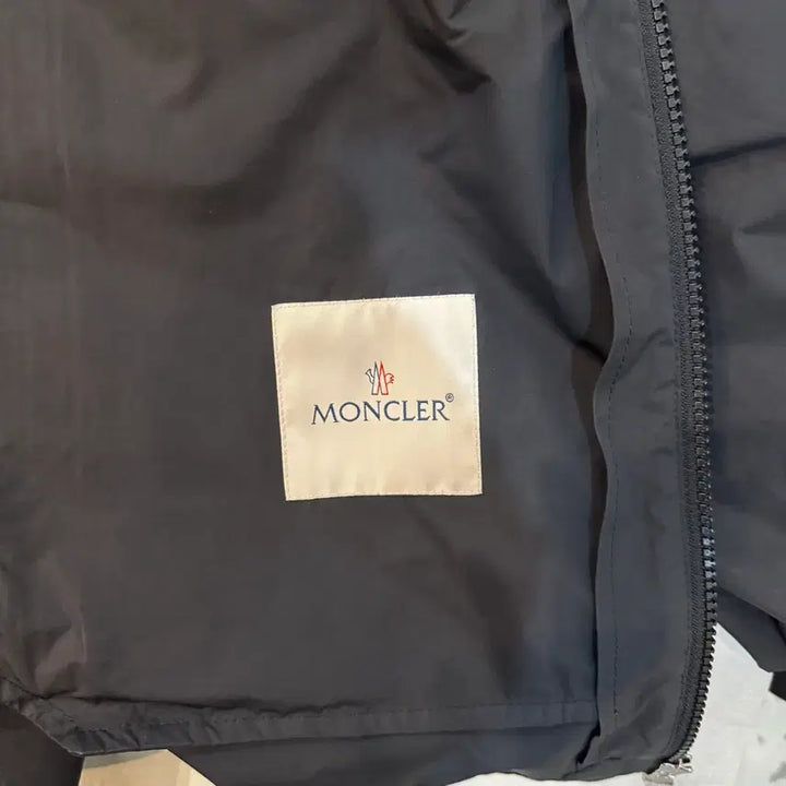 [BUNJANG] Moncler Mira Windbreaker 5 / 몽클레어 미라 바람막이 5사이즈