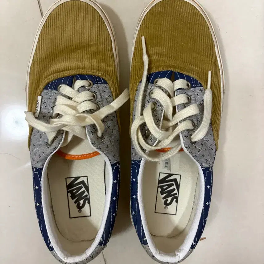 [BUNJANG] Vans Era Quilted Bandana Sneakers / 반스 에라 퀼티드 반다나 265