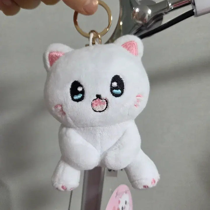 [BUNJANG] Koneko White Cat Plush Keyring / 코네코짱 화이트 고양이 정품 인형 키링 봉제인형