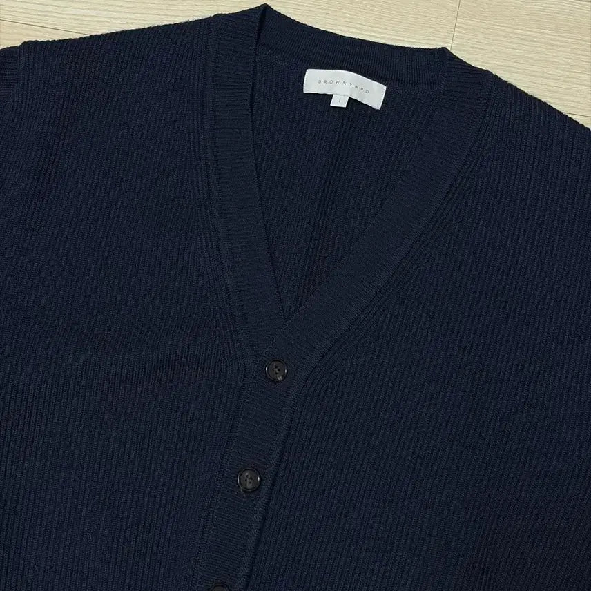 [BUNJANG] Brown Yard Essential Cardigan Navy Size 1 / 브라운야드 에센셜 가디건 네이비 1사이즈
