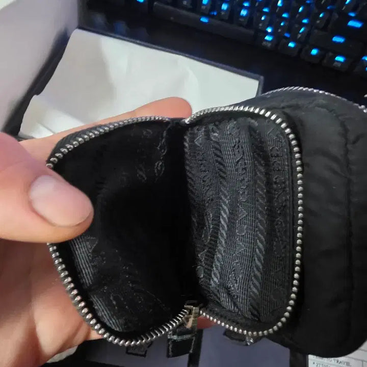 [BUNJANG] Prada Pouch Keyring / 프라다 파우치 키링