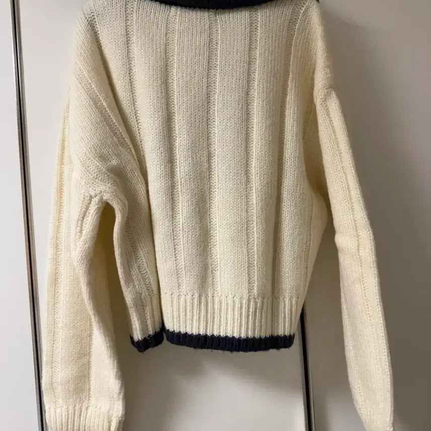 [BUNJANG] MIXXO Ivory Knit Sweater / 반택포) 미쏘 니트