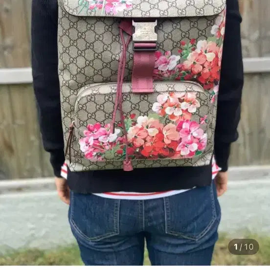 [BUNJANG] Gucci GG Supreme Backpack 405019 Pink Flower Bloom / 5/26까지 정품 구찌 핑크플라워 블룸 GG 슈프림 백팩 405019