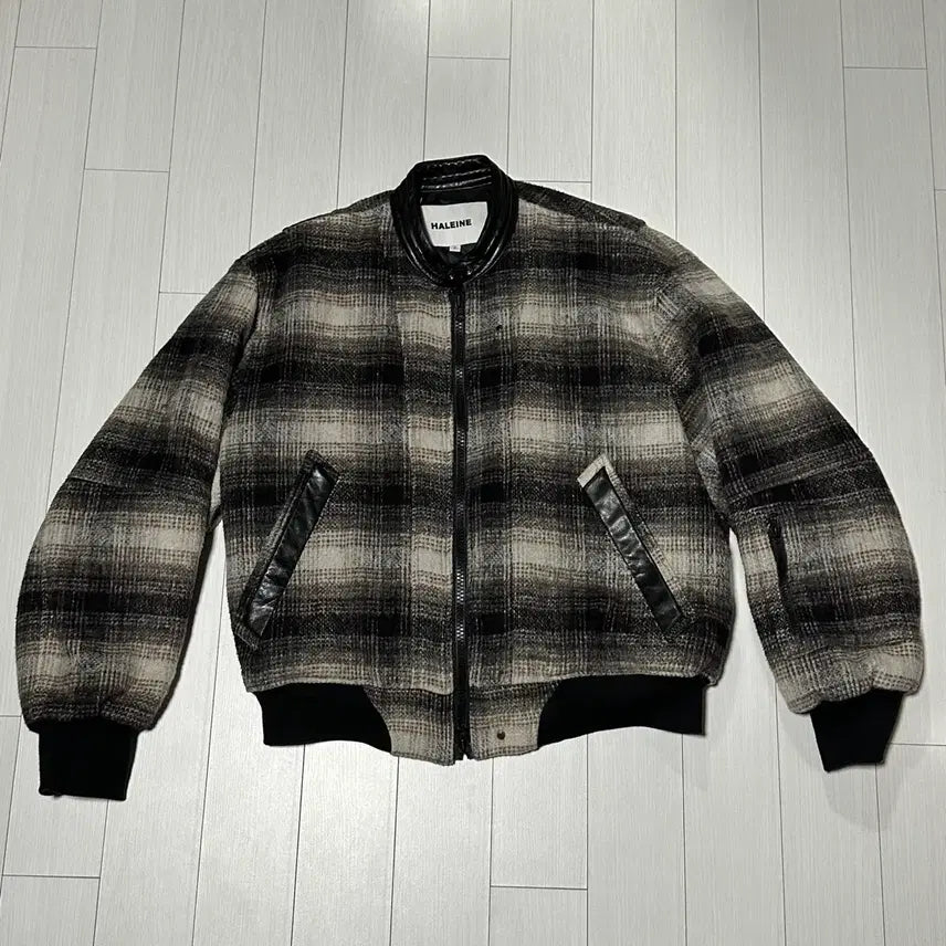 [SOLD OUT] [2] 알렌느 레더 패치 3D 핑거 봄버