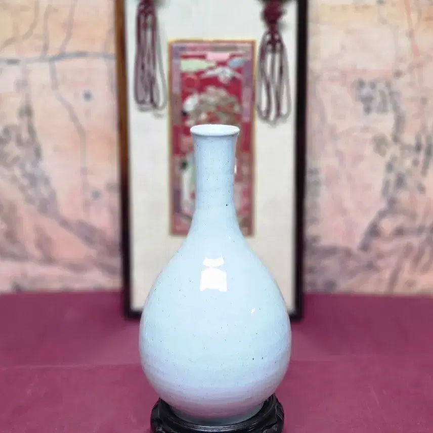 [BUNJANG] Celadon Porcelain Tall-Necked Wine Bottle (1st Generation Master Jo Han-kyung) / *순백자 목긴 주병(1세대명장 조평:조한경)