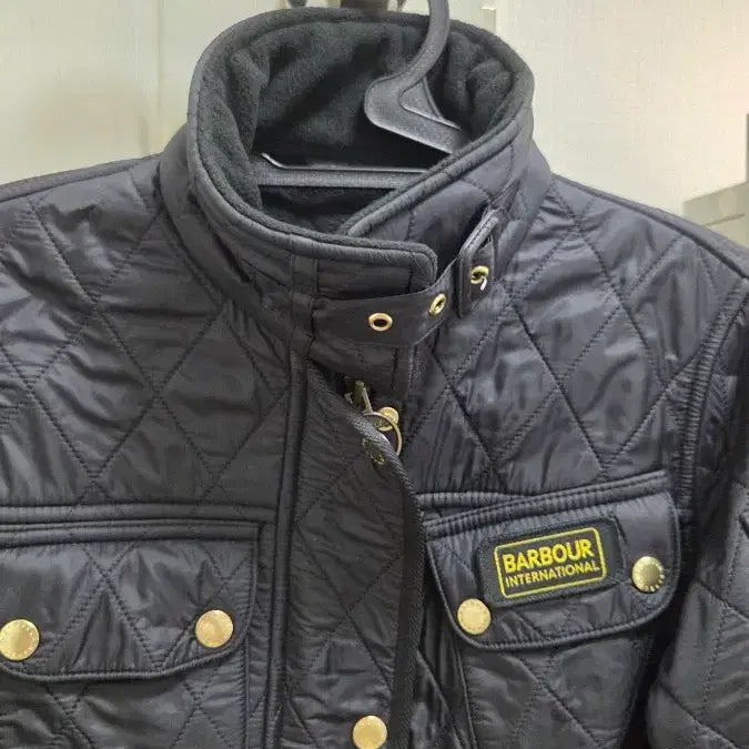 [BUNJANG] Barbour International Quilted Jacket Black Women's / 바버 인터네셔널 퀼팅 자켓 블랙 여성용