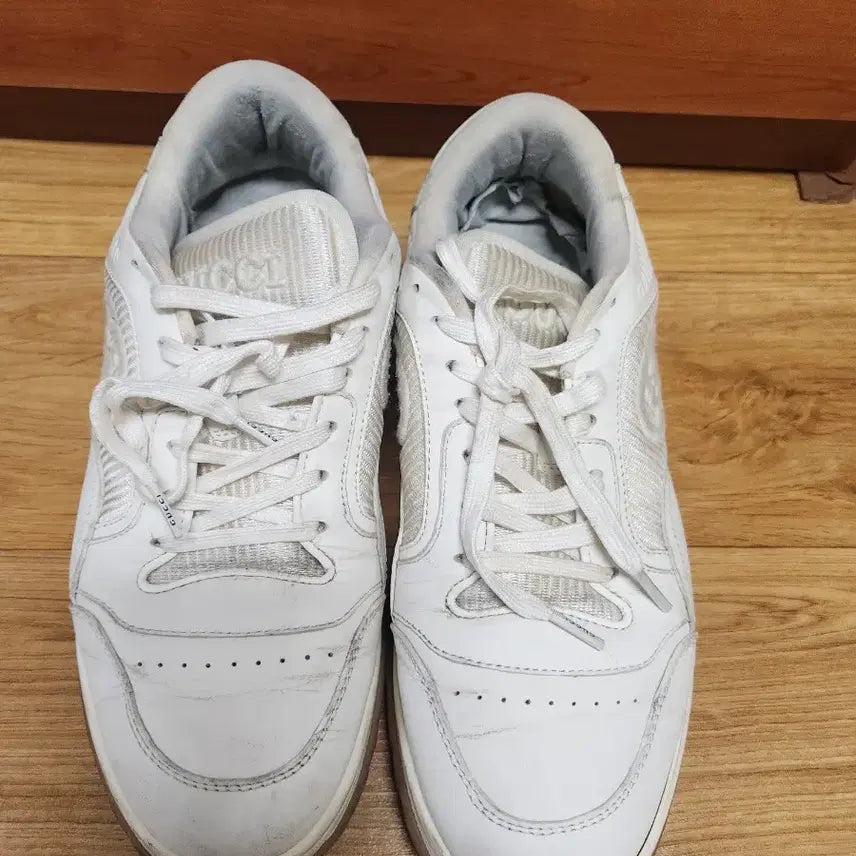 [BUNJANG] Gucci GG Embossed Sneakers White / 구찌 GG 엠보싱 스니커즈 화이트