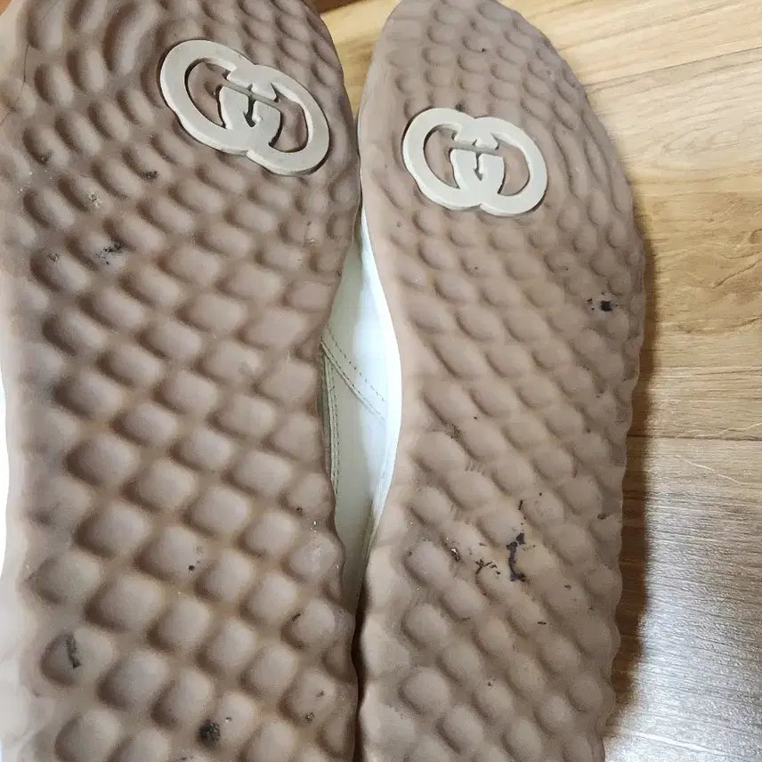 [BUNJANG] Gucci GG Embossed Sneakers White / 구찌 GG 엠보싱 스니커즈 화이트