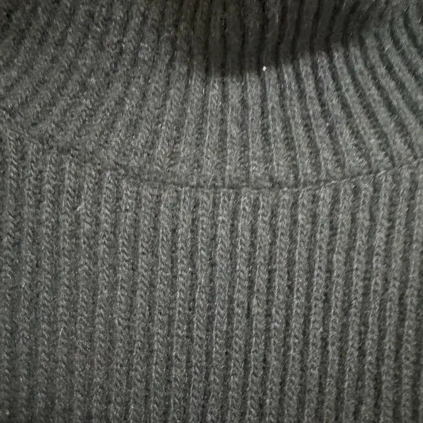 [BUNJANG] Vov VL Black Ribbed Turtleneck Sweater / 보브브이엘블랙 골지폴라 니트 스웨터