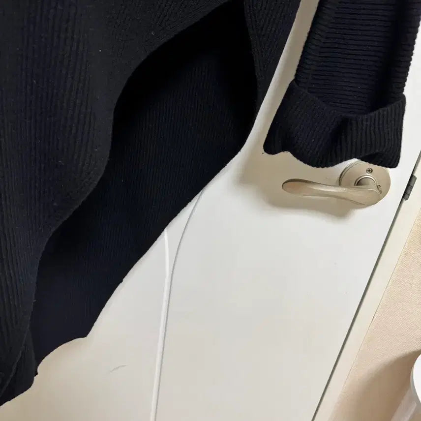 [BUNJANG] Vov VL Black Ribbed Turtleneck Sweater / 보브브이엘블랙 골지폴라 니트 스웨터