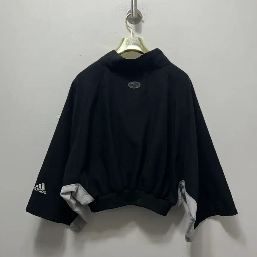 [SOLD OUT] 아디다스 라파예트 클럽 바람막이 블랙 크롭