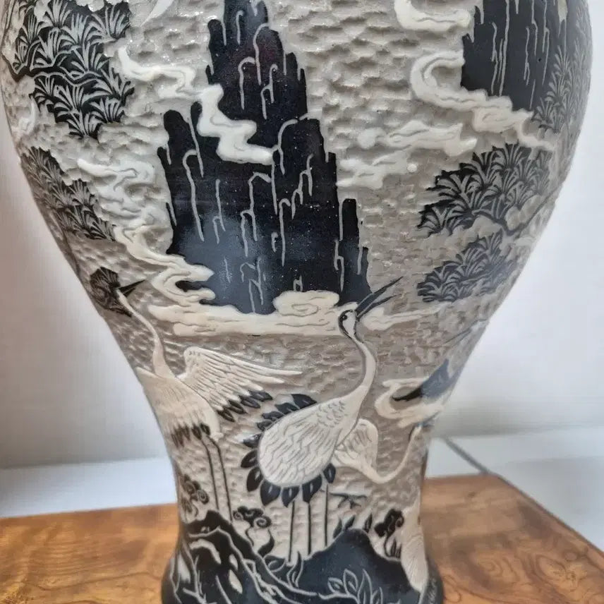 [BUNJANG] Celadon Porcelain Maebyeong Vase / 십장생 도자기
