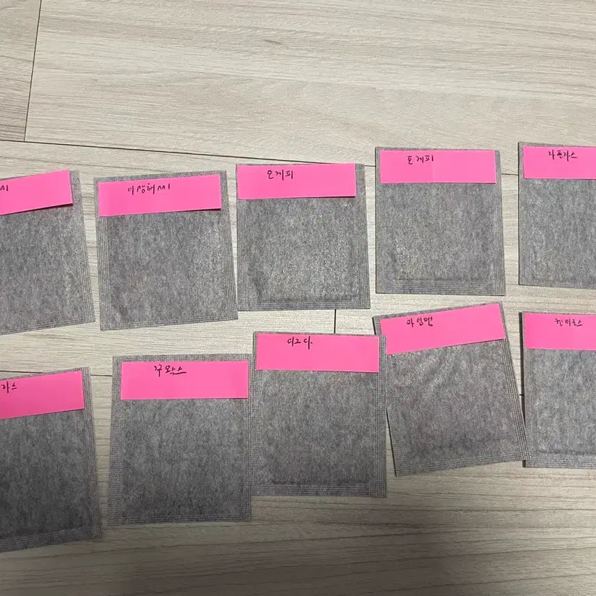 [BUNJANG] Lemona Pokemon Tteokbokki Seal 10-Piece Set / 레모나 포켓몬 띠부씰 10종