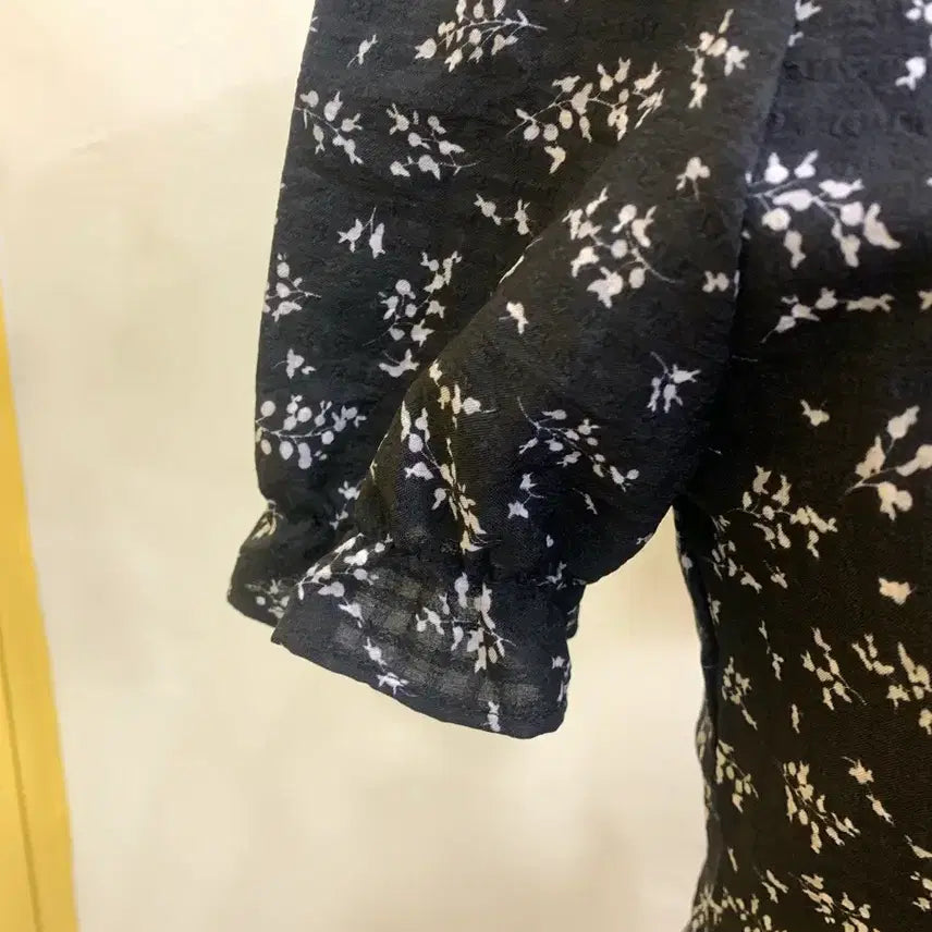 [BUNJANG] Black Floral Shirred Long Dress / 잔꽃무늬 블랙 셔링 원피스