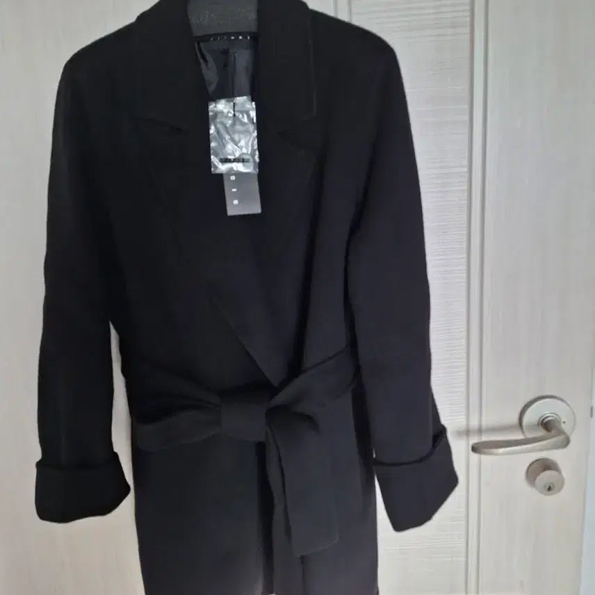 [BUNJANG] Sisley Black Belted Coat / 시슬리 블랙 반코트