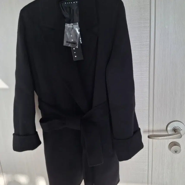 [BUNJANG] Sisley Black Belted Coat / 시슬리 블랙 반코트