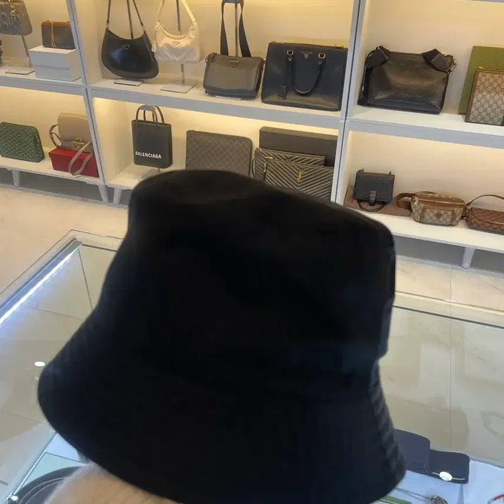 [BUNJANG] Prada Re-Nylon Bucket Hat / [정품/L] 프라다 리나일론 버킷햇