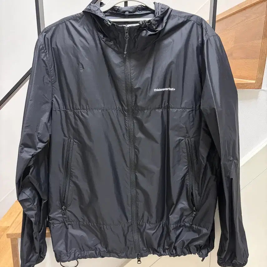 [BUNJANG] thisisneverthat T-Light Jacket Black Windbreaker (S) / 디스이즈네버댓 T-Light Jacket Black 바람막이 (s)