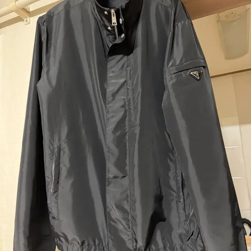 [BUNJANG] Prada Men's Windbreaker Jacket / 프라다 블랙 남성 바람막이 자켓[54]