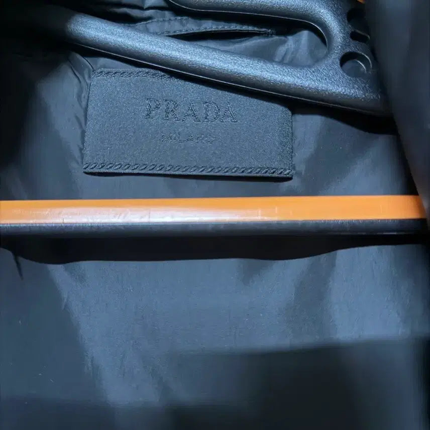 [BUNJANG] Prada Men's Windbreaker Jacket / 프라다 블랙 남성 바람막이 자켓[54]