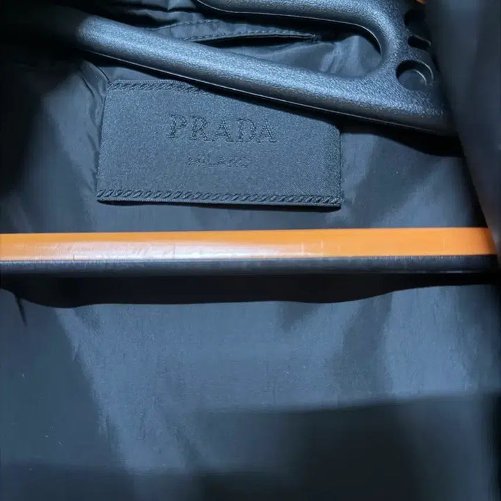 [BUNJANG] Prada Men's Windbreaker Jacket / 프라다 블랙 남성 바람막이 자켓[54]