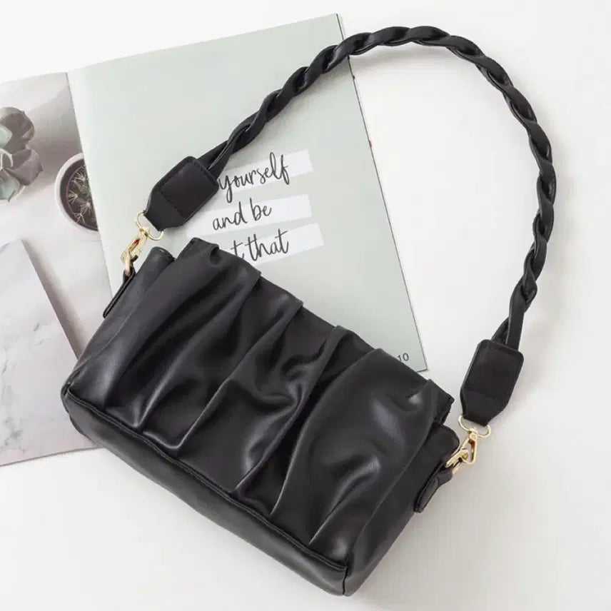 [BUNJANG] Black Ruched Shoulder Bag / 존예 셔링 블랙 숄더백 급처